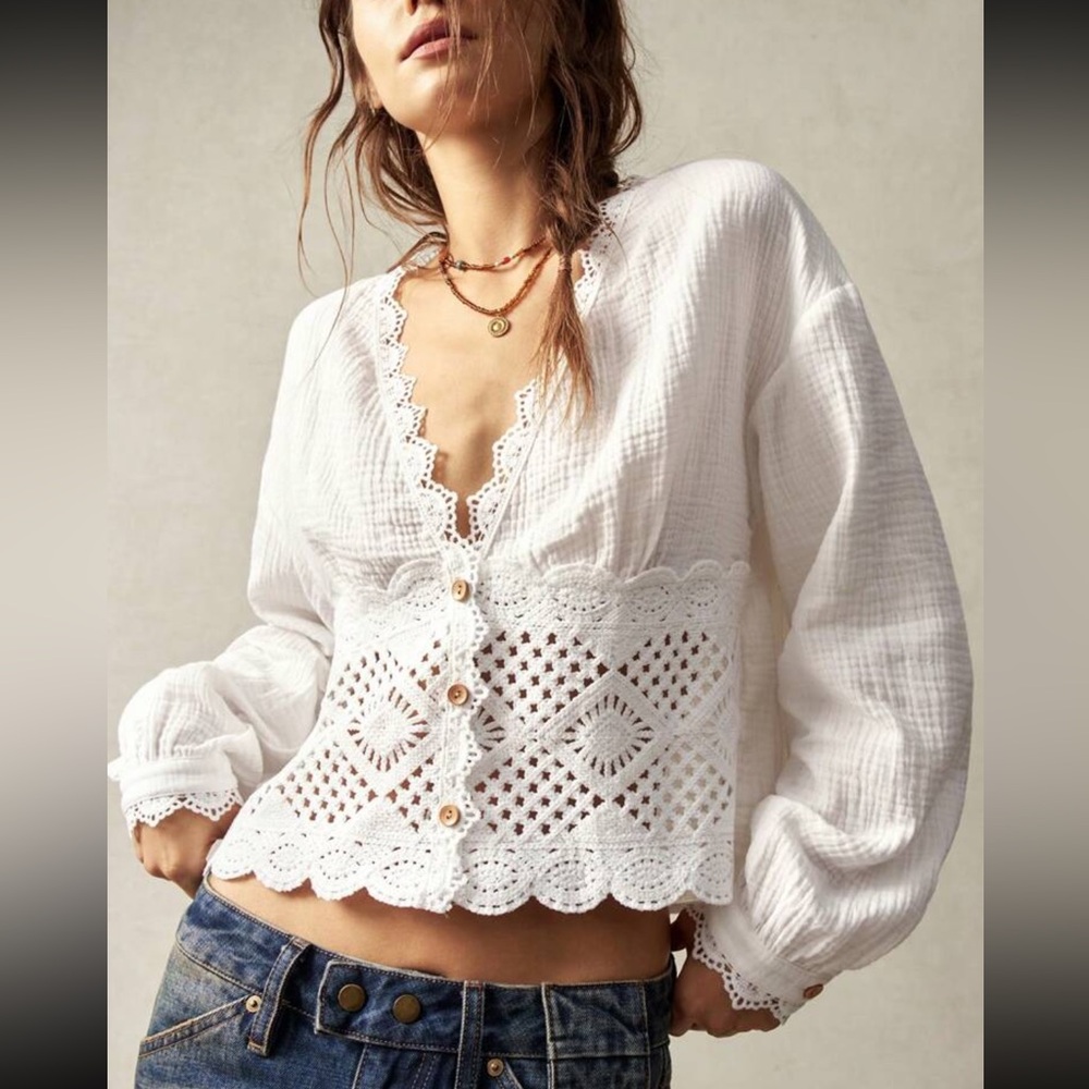 Elegant White Lace Women's Top
